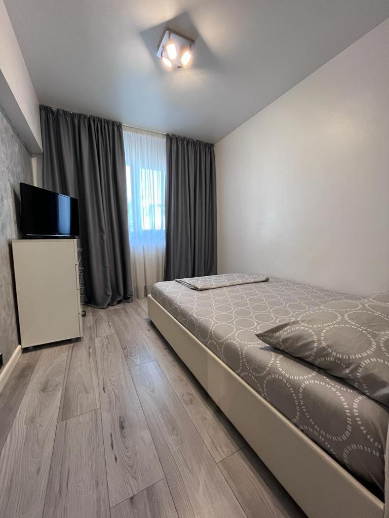 Elegant & Silver Luxury Apartament Craiova Exterior foto